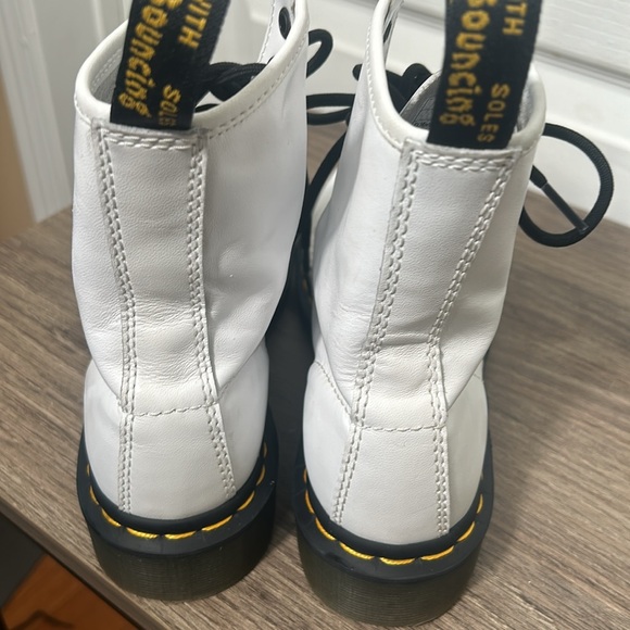 DR MARTENS WOMEN 1460 white leather LACED IN SIZE 6 - Picture 7 of 10